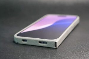 Инженер-энтузиаст выпустил чехол, который дает iPhone 13 и 14 полноценный USB-C