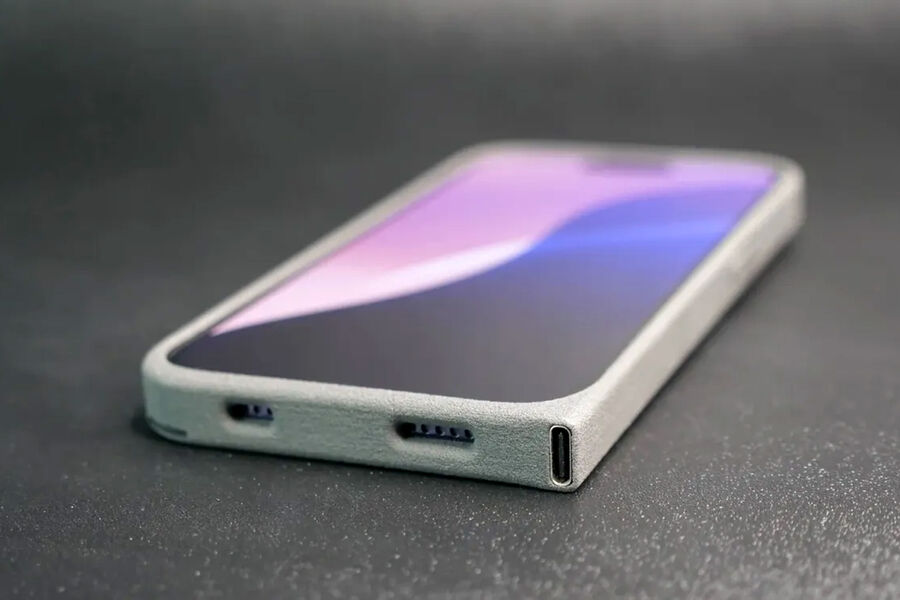 Инженер-энтузиаст выпустил чехол, который дает iPhone 13 и 14 полноценный USB-C