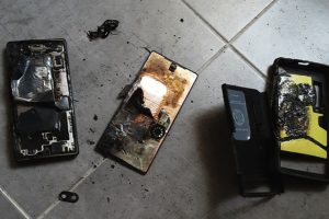 Google Pixel 6a загорелся на зарядке после «защитного» обновления — владелец едва избежал пожара