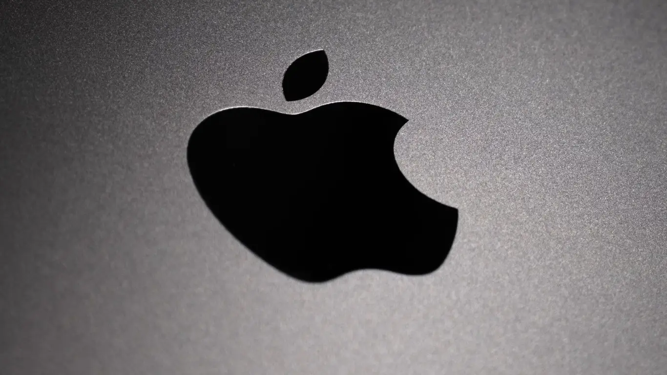 iPhone 17 Pro приписывают 8-кратный оптический зум, новую кнопку и Pro-приложение камеры