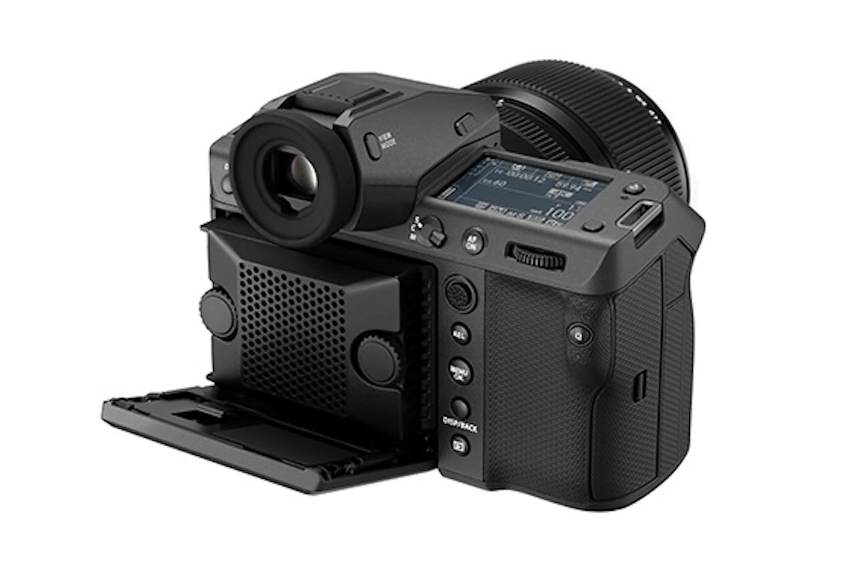 Fujifilm подняла цены на все камеры и объективы: X100VI дороже на $200, GFX100 II — сразу на $800