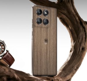 Motorola Edge 60 Pro Basswood Walnut: в Китае представлена топовая версия с натуральным деревом и IP69