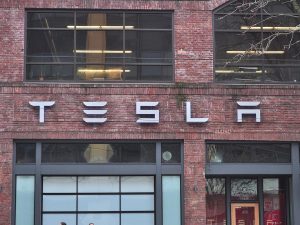 Samsung договорилась о выпуске 2-нм чипов AI6 для Tesla: старт поставок с техасского завода в 2026-м
