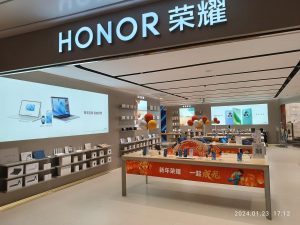 Honor Play 70 Plus показан на рендерах: 7000-мА·ч аккумулятор, Snapdragon 6s Gen 3 и защита IP65