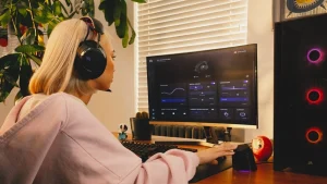 JBL представила флагманскую игровую гарнитуру Quantum 950 и две более доступные модели серии