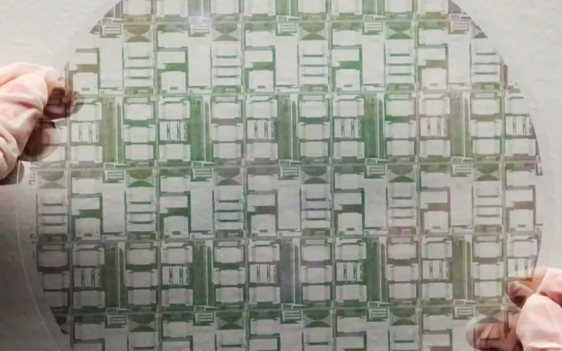 Meta показала 2-миллиметровый лазерный дисплей для AR-очков: яркость на улице и готовность к серийному выпуску