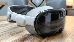 Утечка кода Apple указала на чип M5 в гарнитуре Vision Pro 2