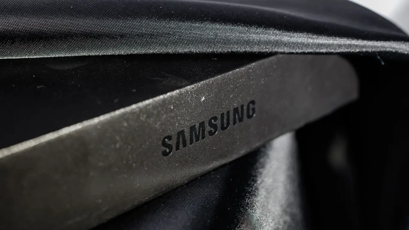 В Хитроу похитили партию из 12 тысяч устройств Samsung — среди них Galaxy Z Fold 7 и Z Flip 7
