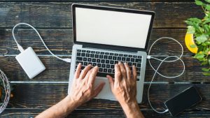 Линус Торвальдс сменил Mac с Apple M1 на ноутбук с Intel и интегрированной графикой i915