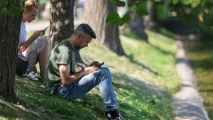 Эксперты назвали встроенную службу Android, которая быстрее всего «съедает» заряд аккумулятора