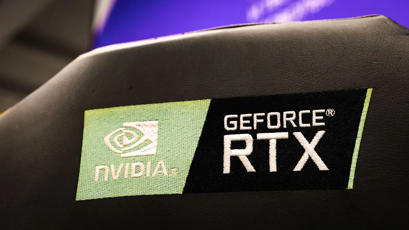 У владельца PNY GeForce RTX 5090 во время работы лопнул конденсатор — карта за $2000 ушла в дым
