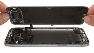 Тест на изгиб показал прочность iPhone Air: iFixit признал 5,6-мм новинку самым выносливым iPhone