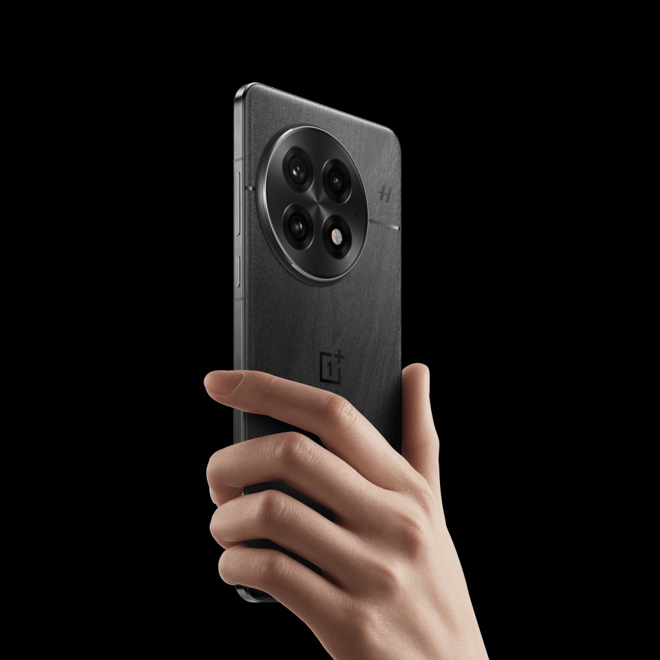 OnePlus встретит октябрь флагманом OnePlus 15 и доступным Ace 6 с батареей 7000 мАч