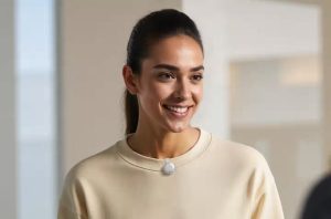 Anker представила на IFA 2025 ультракомпактный AI-диктофон Soundcore Work диаметром 23 мм