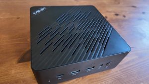 Игровые тесты Minix ER936-AI с Ryzen AI 9 365 и Radeon 880M: интегрированная графика уверенно держит 70 FPS в Full HD