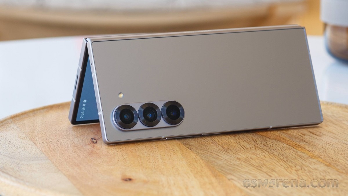 Samsung начала распространение One UI 8 Beta 2 на Android 16 для складного флагмана Galaxy Z Fold6