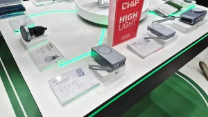 UGREEN на IFA 2025 представила модульную серию MagFlow с первым в мире пауэрбанком стандарта Qi2.2