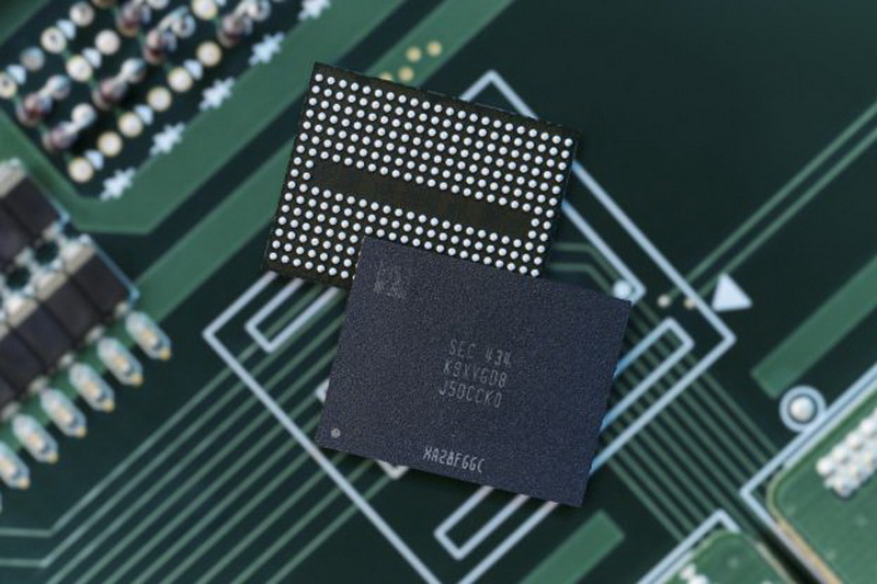 Samsung перенесла массовый выпуск 280-слойной V9 QLC NAND минимум на 2026 год