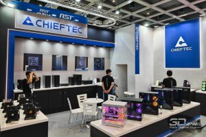 Chieftec привезла на IFA 2025 кубический корпус The Cube, новые блоки питания VITA SM3 и СЖО Iceberg