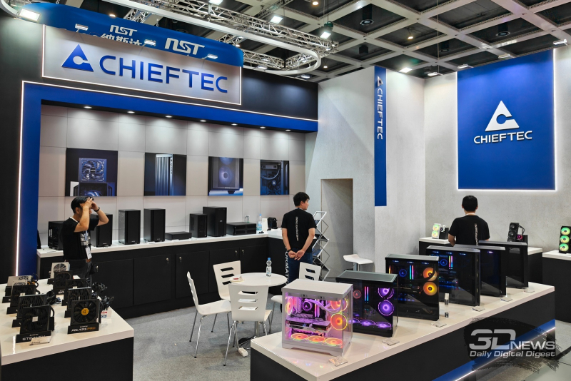 Chieftec привезла на IFA 2025 кубический корпус The Cube, новые блоки питания VITA SM3 и СЖО Iceberg