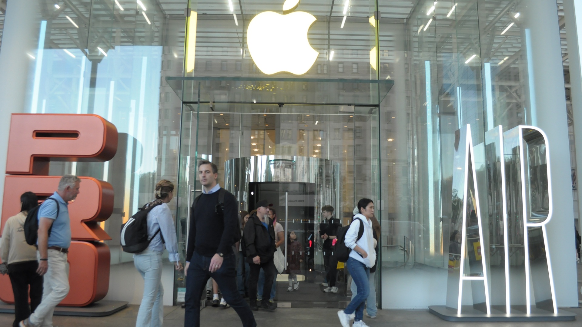 Apple может пропустить iPhone 19 и сразу представить юбилейный iPhone 20 в 2027 году