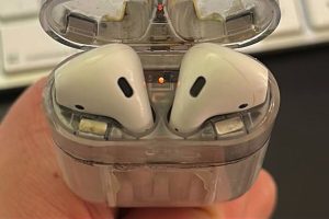 Инсайдер Apple Demo показал редкие прототипы первых AirPods с прозрачным зарядным кейсом