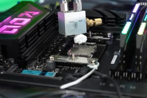 Der8auer опробовал распылительное охлаждение на Ryzen 7 9800X3D: Cinebench пройден при 95 °C