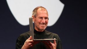 Инсайдеры: Apple готовит MacBook с сенсорным экраном, релиз ожидается к 2026–2027 годам