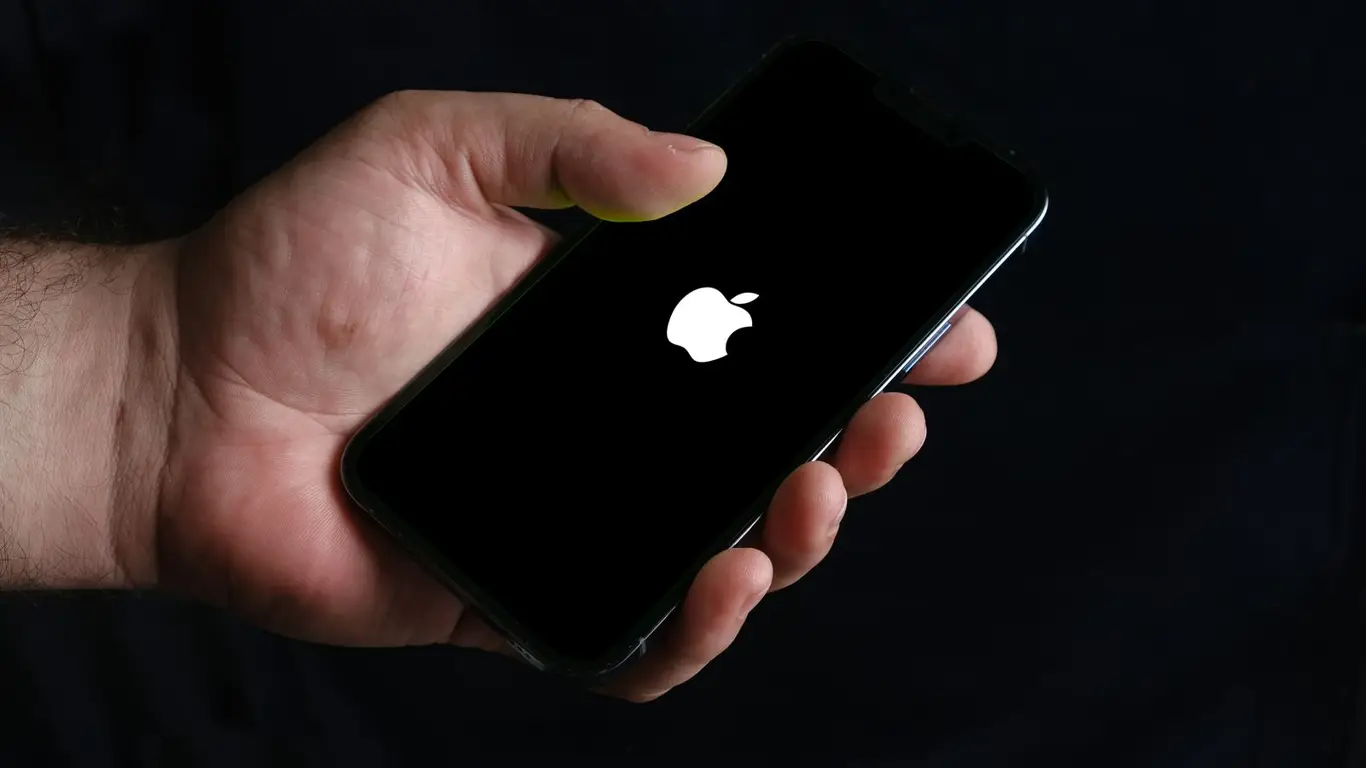 Apple заказала у Samsung 13 млн чипов LPDDR5X: базовый iPhone 18 выйдет с 12 ГБ ОЗУ