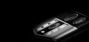 Роскошный Vertu Agent Q показали на утекших рендерах: сапфировый экран, титан и 26 ИИ-агентов