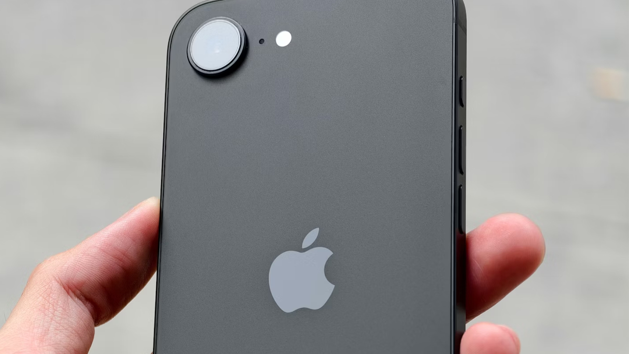 Apple ограниченно выпустит бюджетный iPhone 17e весной 2026 года