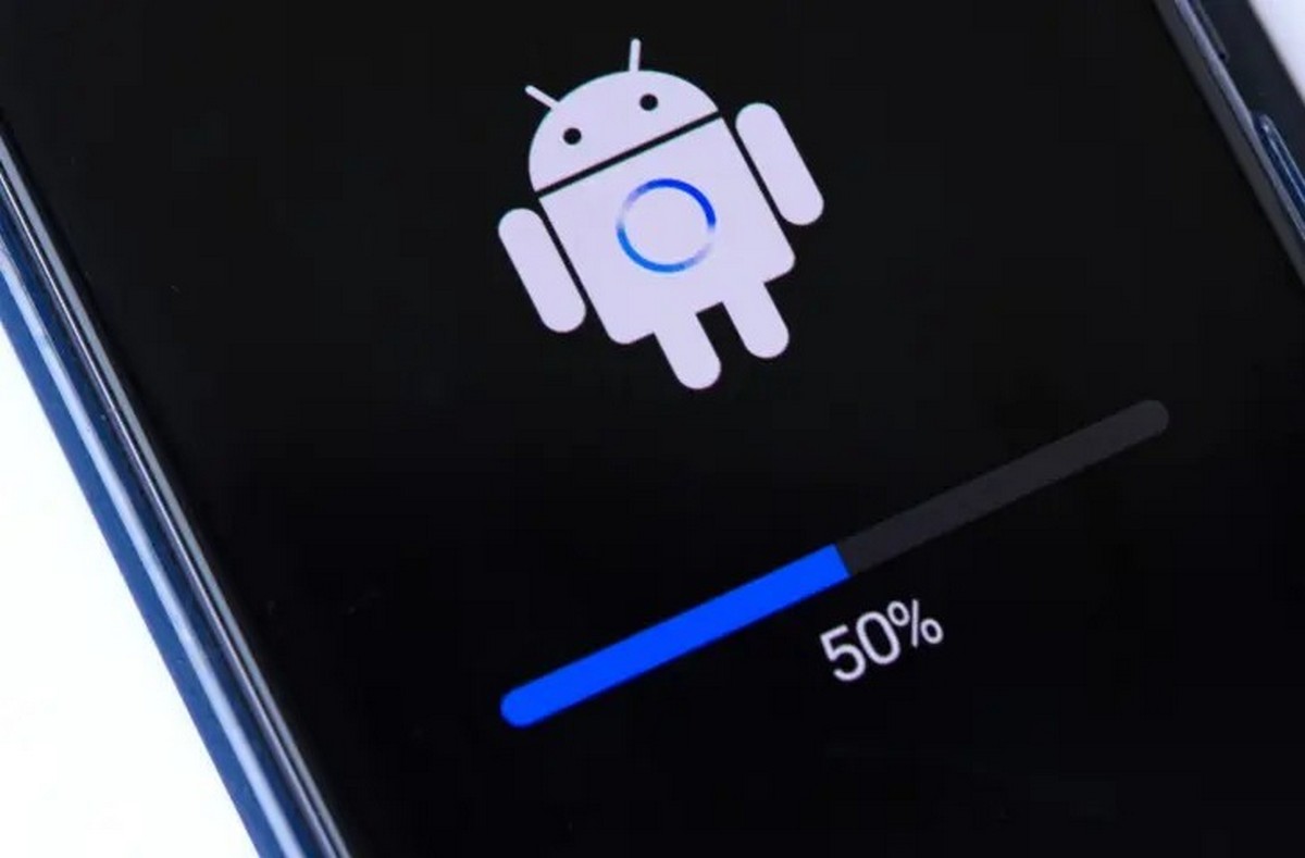 Motorola считает, что закон ЕС не обязывает её поддерживать смартфоны пять лет