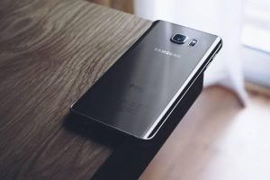 Старые Samsung Galaxy в Австралии лишились возможности дозвона до 000 из-за ошибки ПО