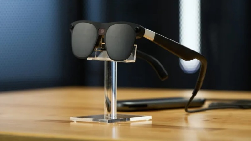 Google показала смарт-очки Project Aura на Android XR с прозрачным экраном и выходом в 2026 году