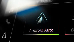 Android Auto 15.9 вышла без беты и готовит почву для крупных изменений в 2026 году
