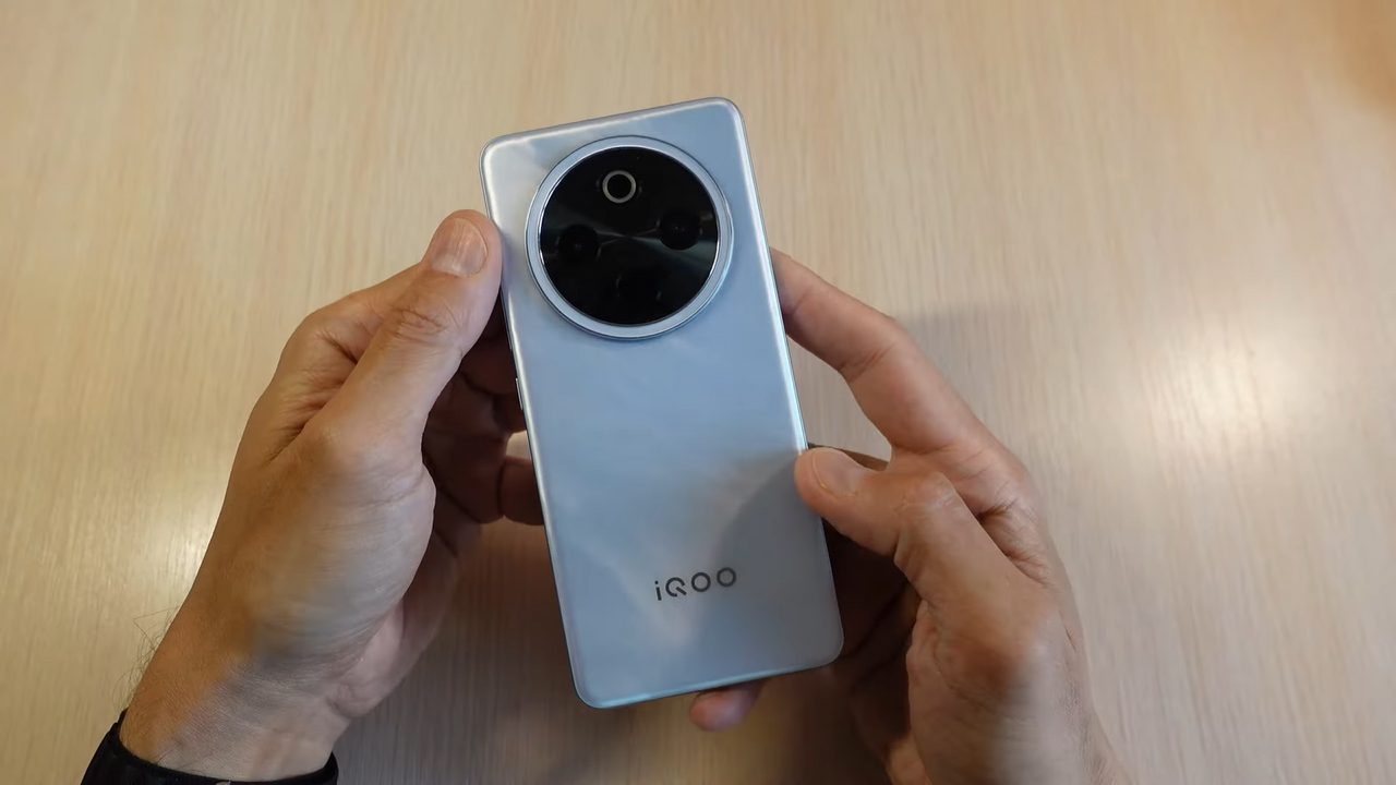 Сравнение Honor X9d и iQOO Z10: автономность почти одинакова при разных батареях и начинке