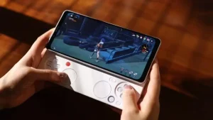 AYANEO Pocket Play: игровой смартфон со слайдером и OLED-экраном 165 Гц представлен официально