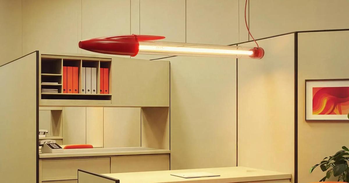 Seletti представила лампу Bic Lamp в виде гигантской ручки Bic Cristal к её 75-летию