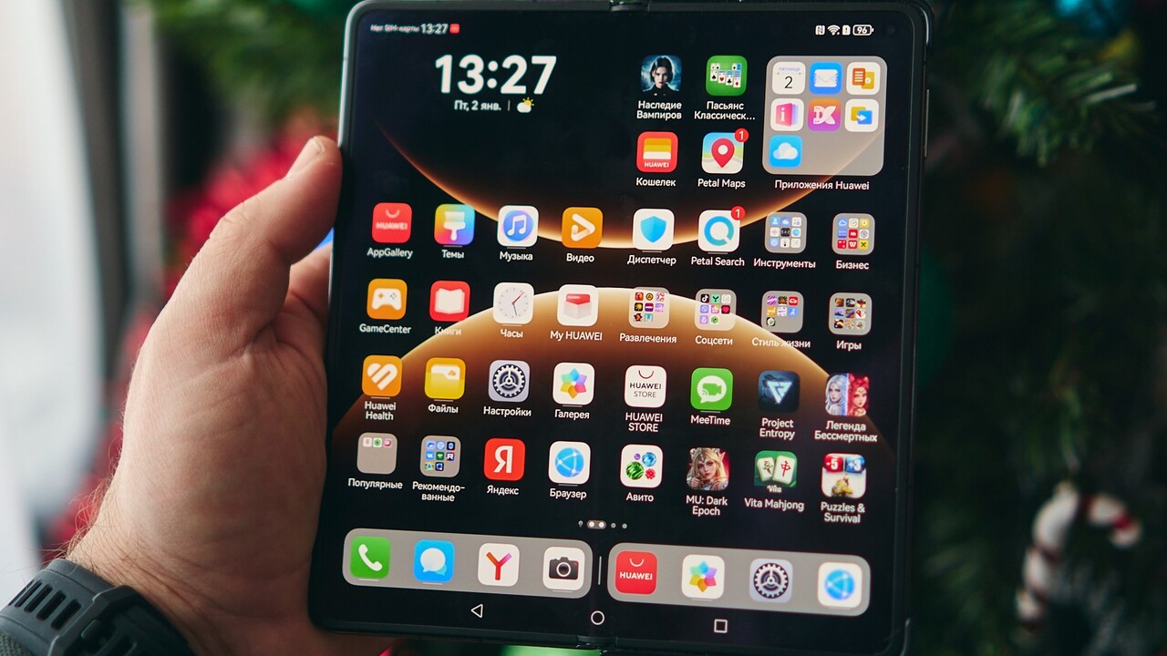 HUAWEI Mate X7: складной флагман с камерой уровня топовых смартфонов