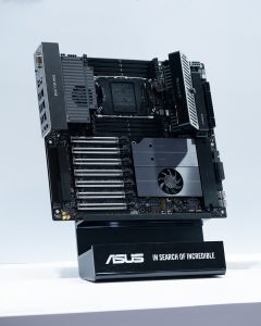 ASUS представила рабочую станцию уровня Expert на чипсете PRO W890 для Xeon Granite Rapids-WS