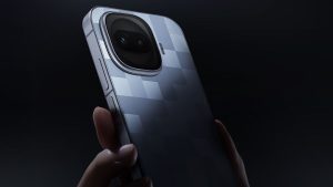 iQOO 15R с флагманским Snapdragon 8 Gen 5 готовится к глобальному дебюту