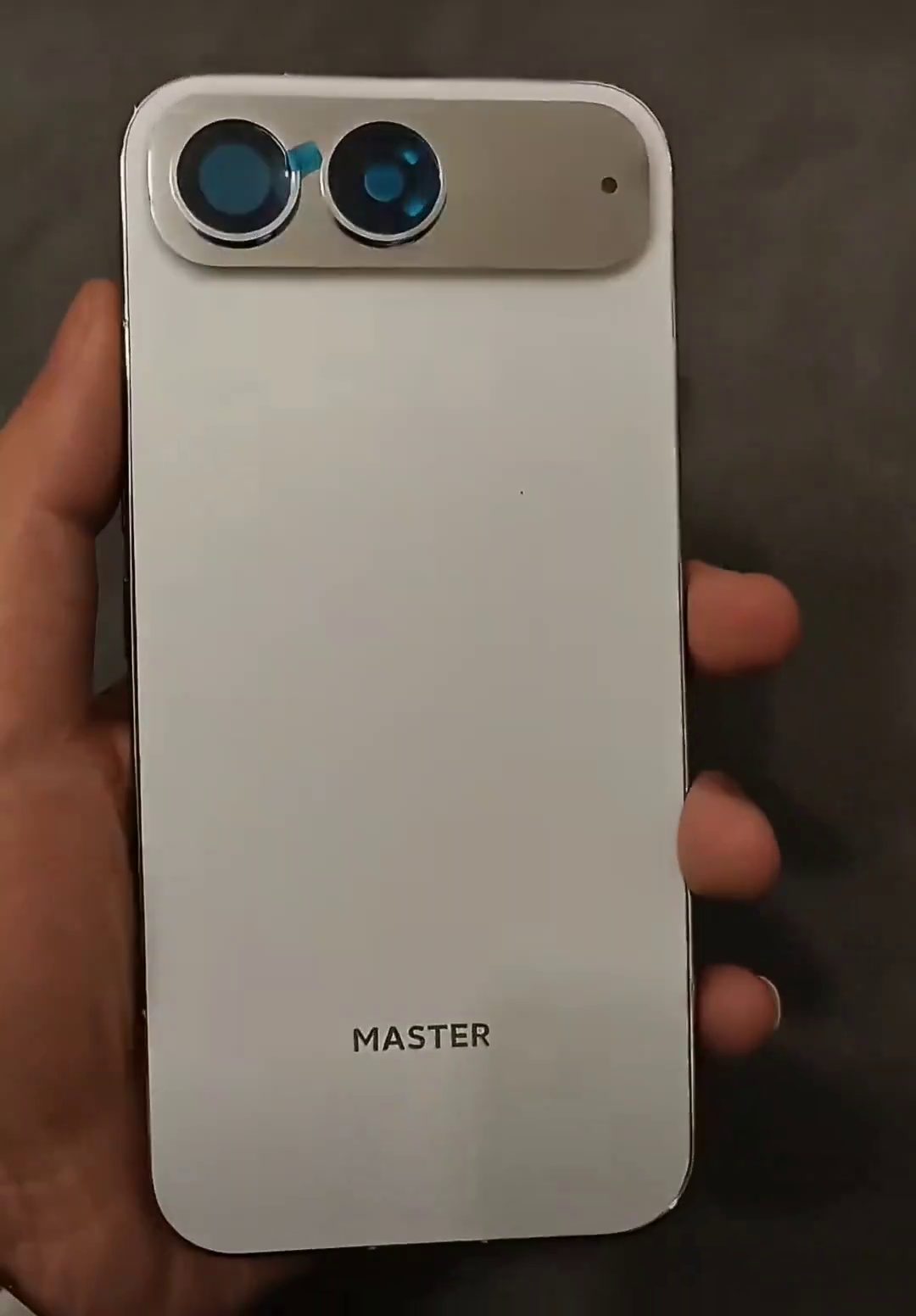 Отменённый сверхтонкий смартфон Xiaomi 17 Air показали на видео