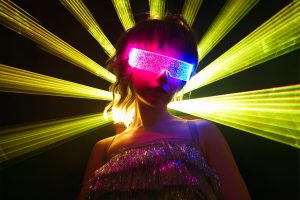 Олег Зотов испытал ночную съёмку HONOR Magic 8 Pro в почти полной темноте