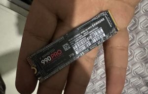 Поддельный Samsung 990 Pro маскируется под оригинал и проходит проверки ПО, но работает медленнее USB-флешки