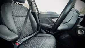 CarPlay против CarPlay Ultra: как Apple меняет цифровой салон автомобиля