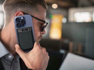 В России представлен умный ИИ-диктофон TicNote с агентом Shadow и переводом на 100+ языков