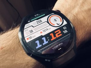 «М.Видео»: россияне в 2025 году купили 6,4 млн смарт-часов и браслетов, лидируют Xiaomi, Redmi и Apple