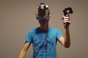 Энтузиаст собрал VR‑шлем на основе ЭЛТ‑экранов из портативных телевизоров Sony Watchman