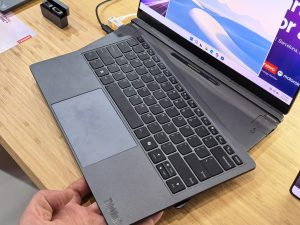 Lenovo на MWC 2026 показала модульный ThinkBook с двумя OLED-экранами и сменными портами