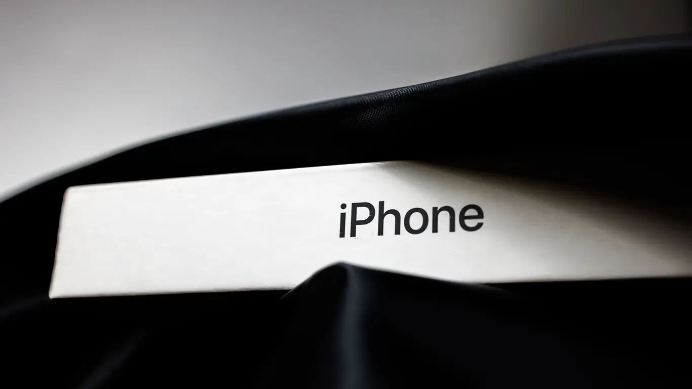 iPhone Fold объединит форм-факторы iPhone mini и iPad mini и выйдет в 2026 году